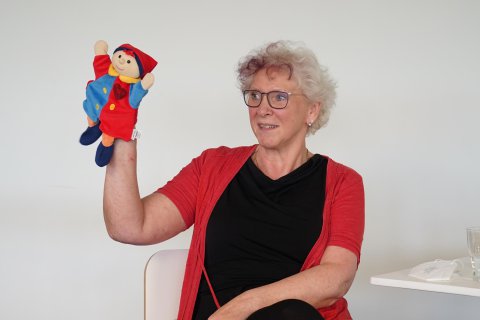 Silvia Sänger mit Handpuppe