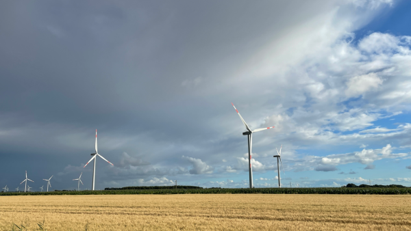 Windturbinen nahe Klanxbüll (Schleswig-Holstein)